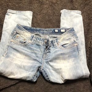 Miss Me Cuffed Capri Jeans